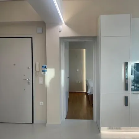 Appartement A-14 Light & Patio, New 2023! Next 2 Goulandris Museum! Pls Check Extra Fees For 2nd